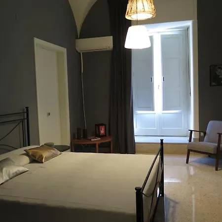Stesicoro-duomo Elegante In Centro 公寓 *